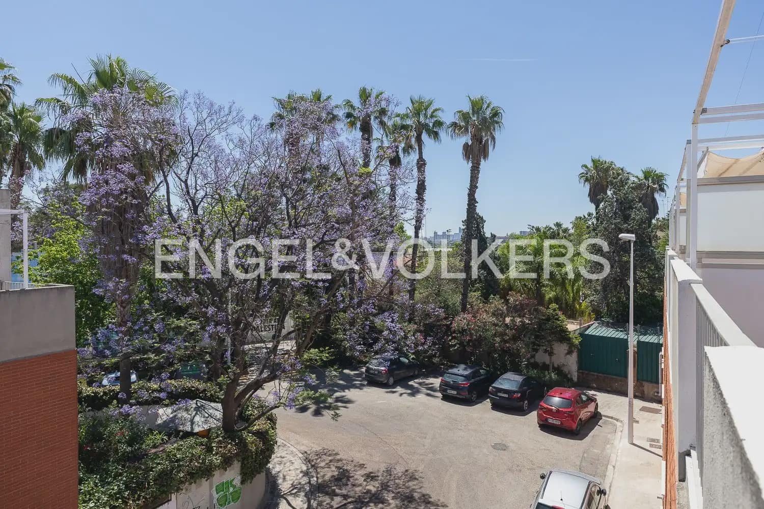 3 bedroom Terraced Villa for rent in Rocafort with garage - € 2,500 (Ref: 9898275)