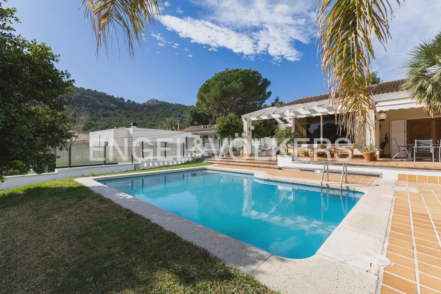 4 sovrum Villa till salu i Benicassim med pool - 550 000 € (Ref: 9898276)