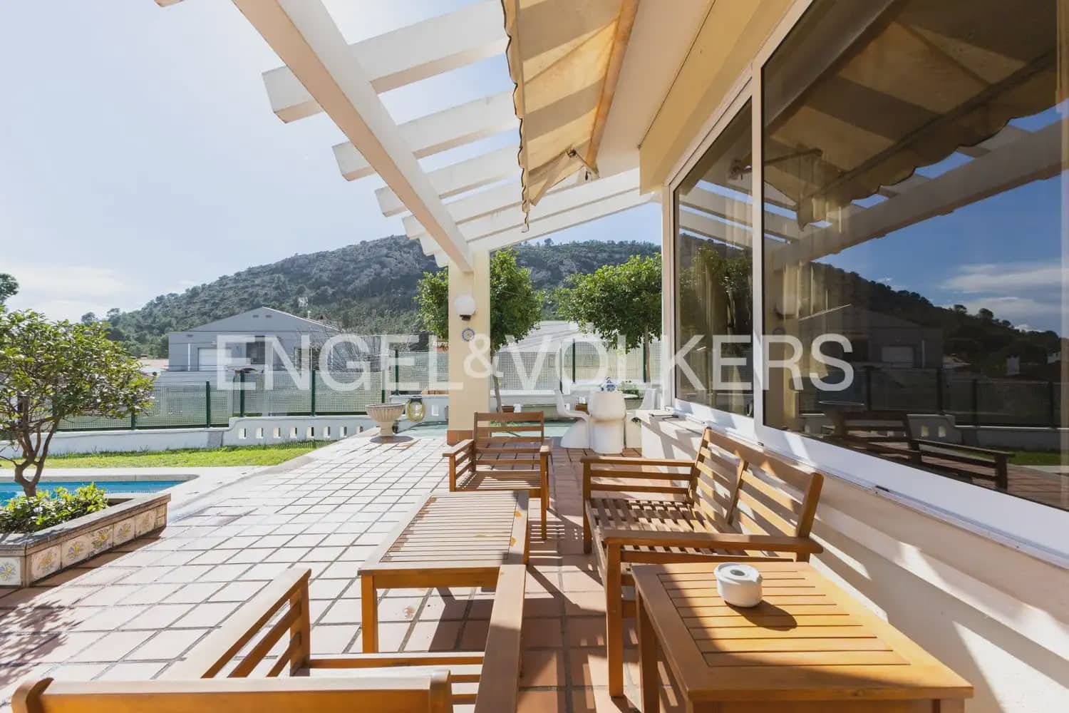 4 sovrum Villa till salu i Benicassim med pool - 550 000 € (Ref: 9898276)