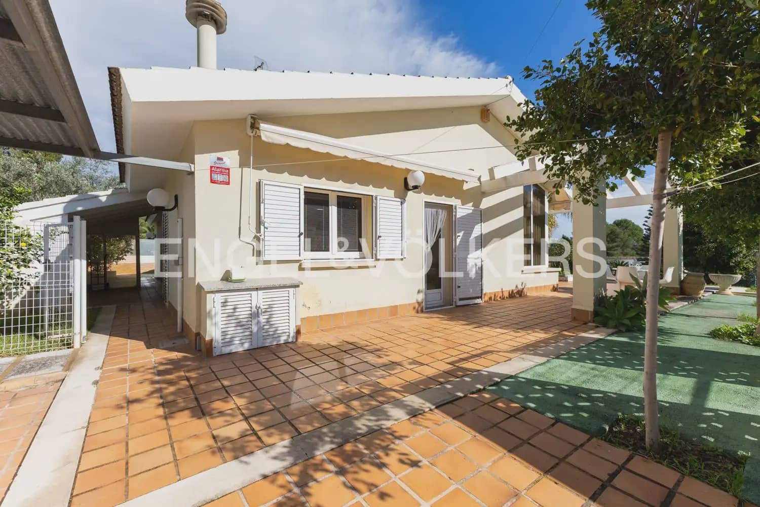 4 sovrum Villa till salu i Benicassim med pool - 550 000 € (Ref: 9898276)