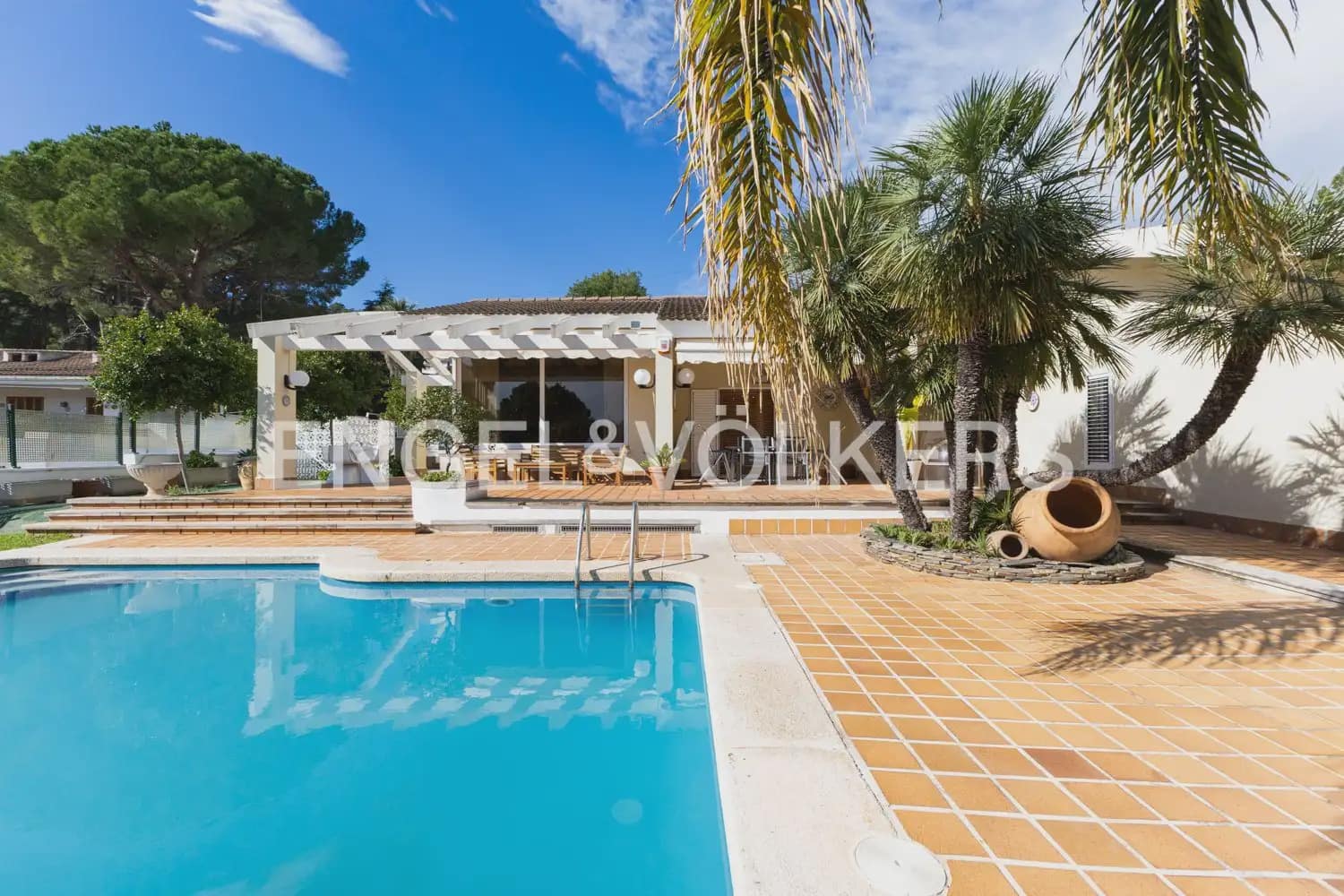 4 sovrum Villa till salu i Benicassim med pool - 550 000 € (Ref: 9898276)