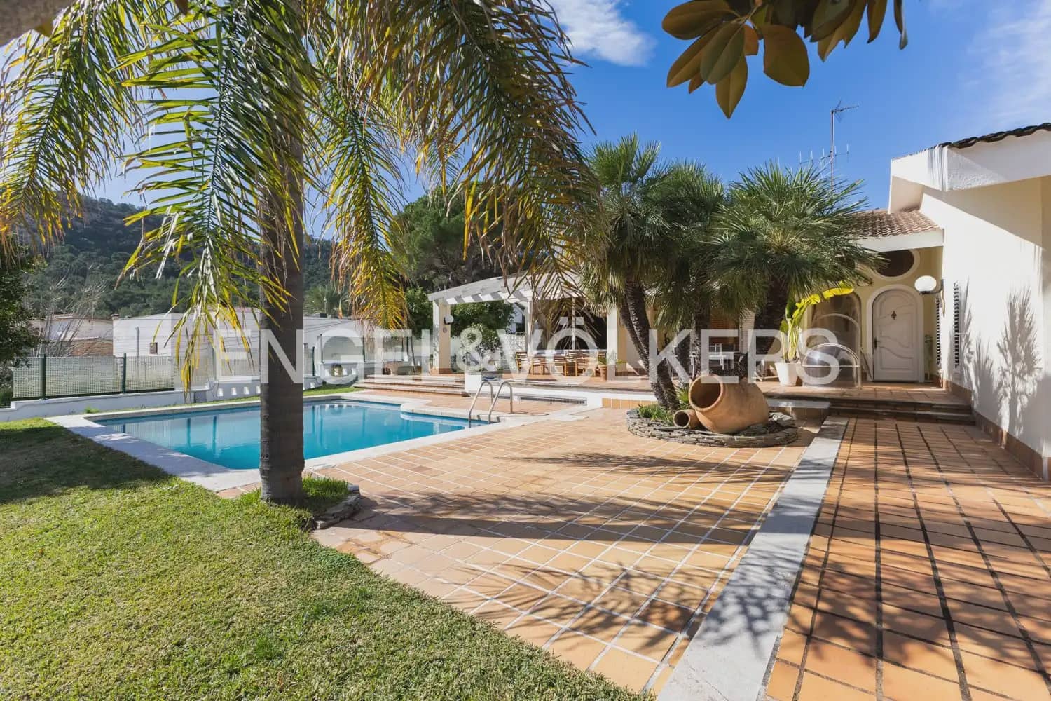4 sovrum Villa till salu i Benicassim med pool - 550 000 € (Ref: 9898276)