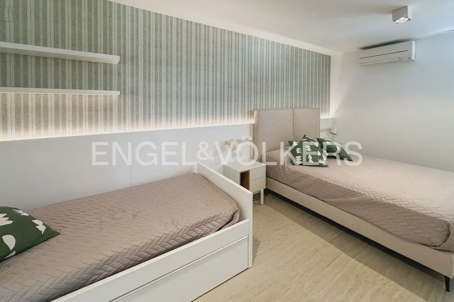 5 sovrum Villa att hyra i Javea / Xabia med pool garage - 18 000 € (Ref: 9898278)