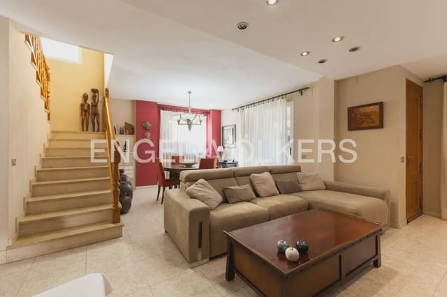4 bedroom Villa for rent in Benicàssim with pool garage - € 2,500 (Ref: 9898279)