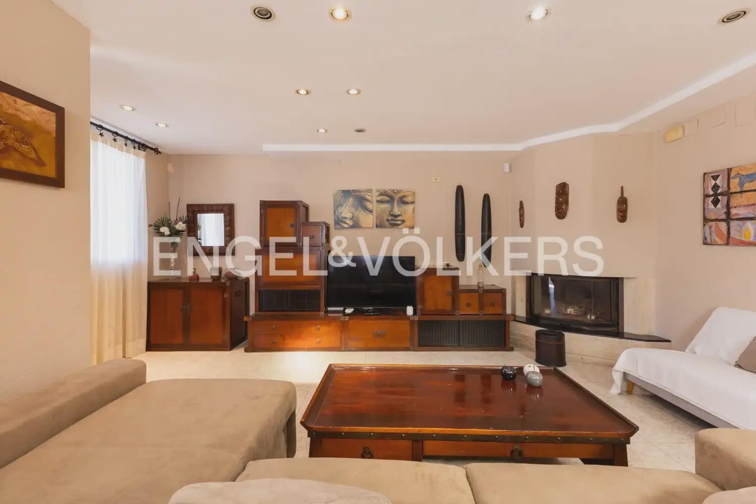 4 bedroom Villa for rent in Benicassim with pool garage - € 2,500 (Ref: 9898279)