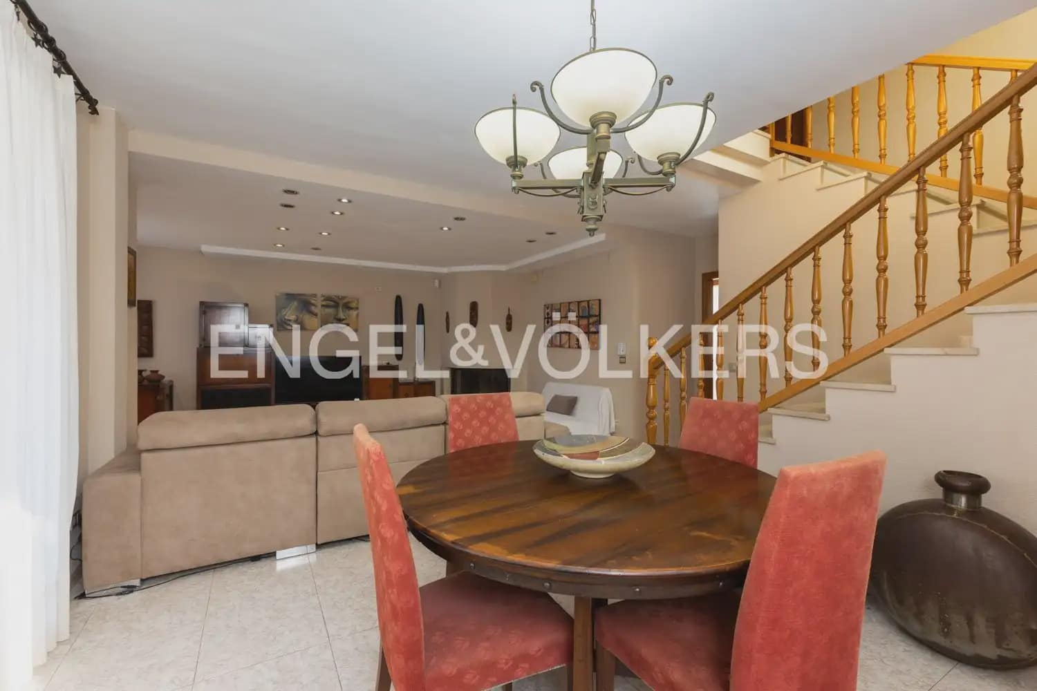 4 bedroom Villa for rent in Benicassim with pool garage - € 2,500 (Ref: 9898279)