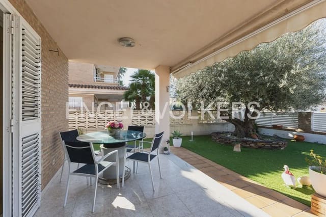 4 bedroom Villa for rent in Benicàssim with pool garage - € 2,500 (Ref: 9898279)