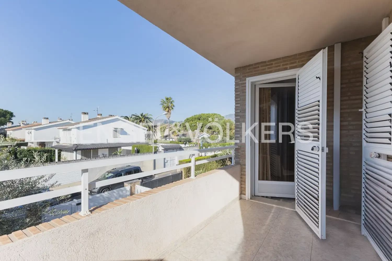 4 bedroom Villa for rent in Benicassim with pool garage - € 2,500 (Ref: 9898279)