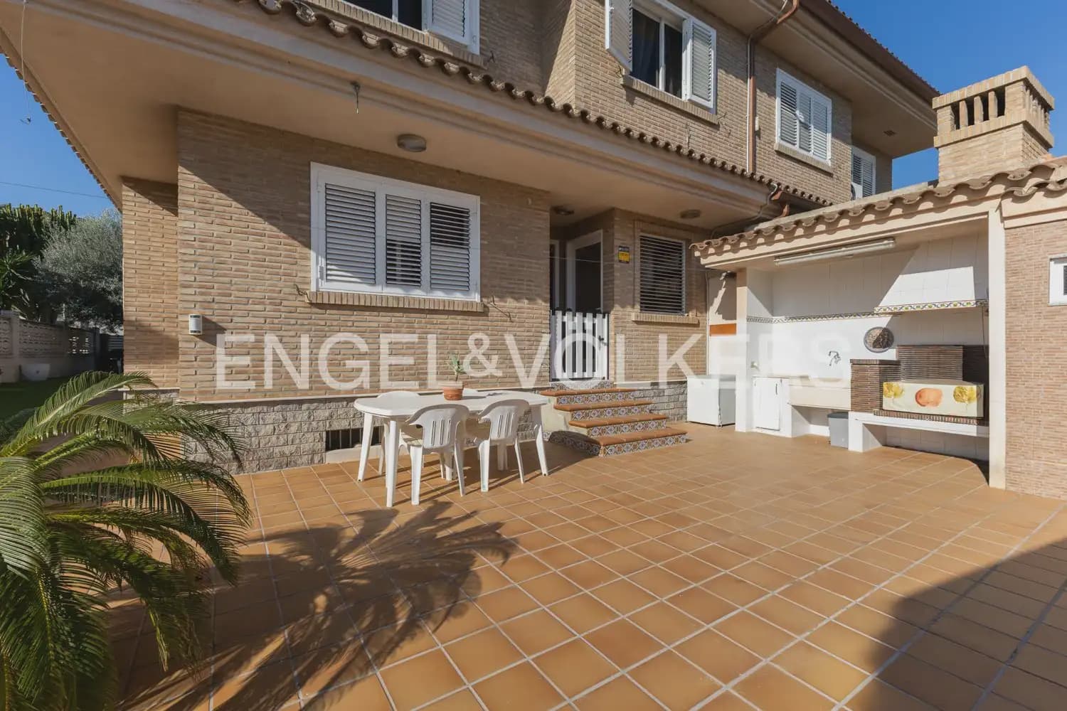 4 bedroom Villa for rent in Benicassim with pool garage - € 2,500 (Ref: 9898279)