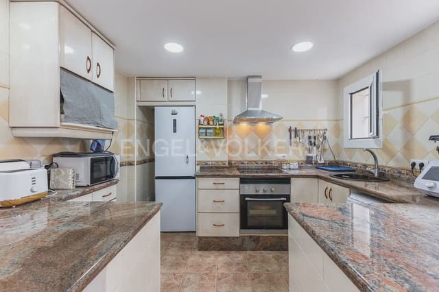 4 bedroom Villa for sale in Sueca with garage - € 697,500 (Ref: 9898280)
