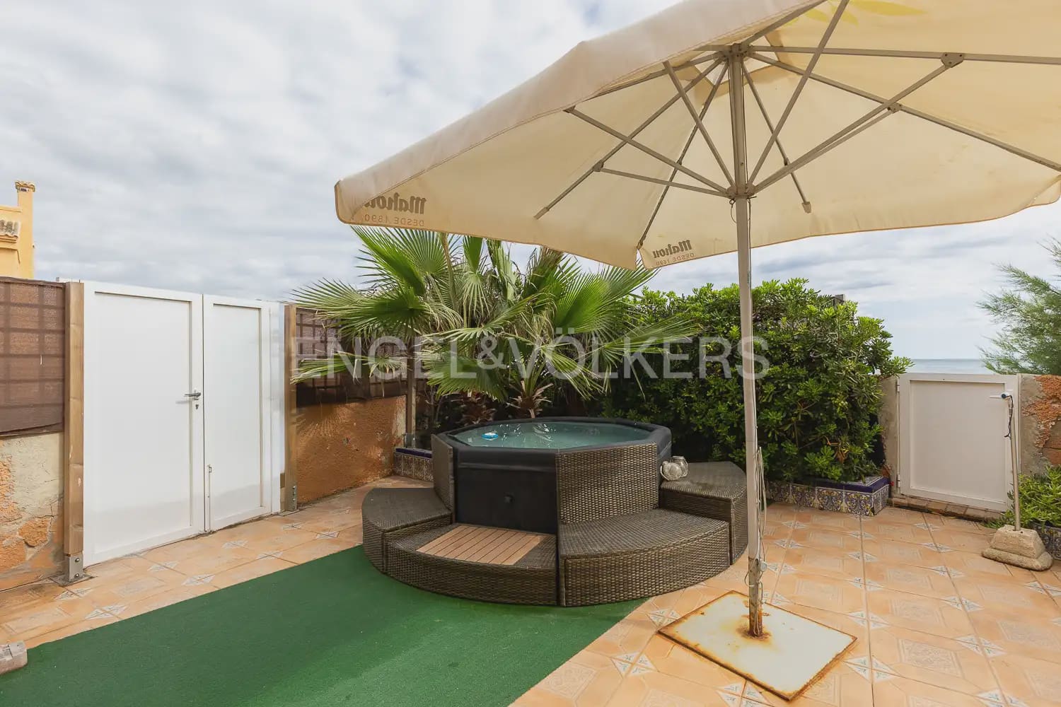 4 bedroom Villa for sale in Sueca with garage - € 697,500 (Ref: 9898280)