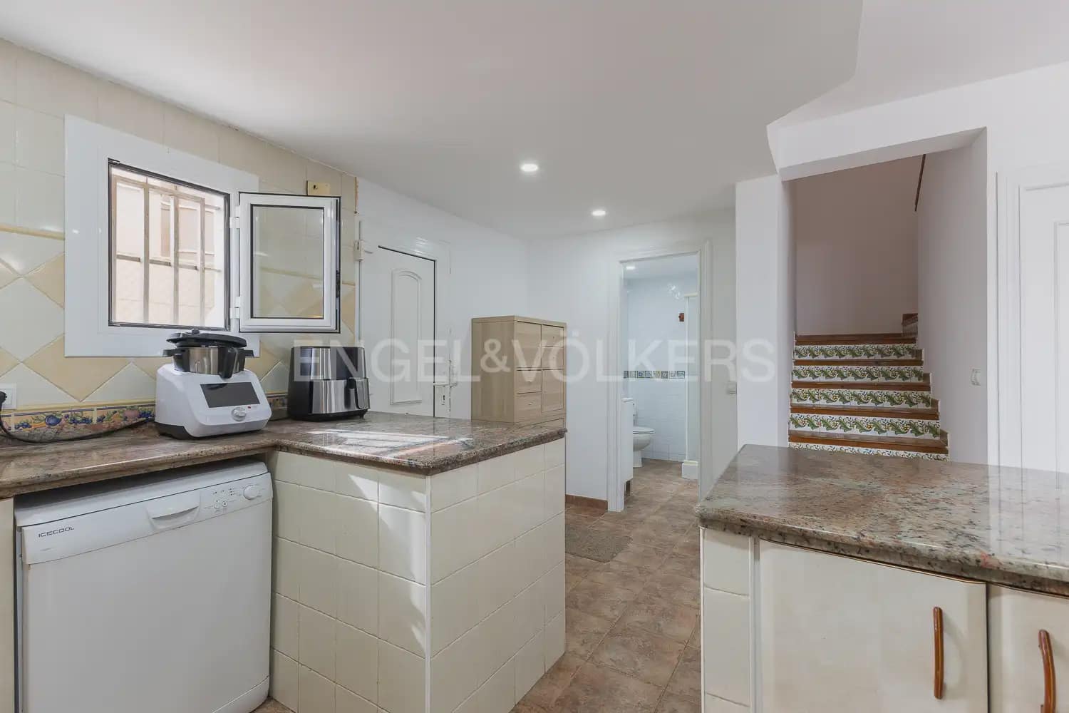 4 bedroom Villa for sale in Sueca with garage - € 697,500 (Ref: 9898280)