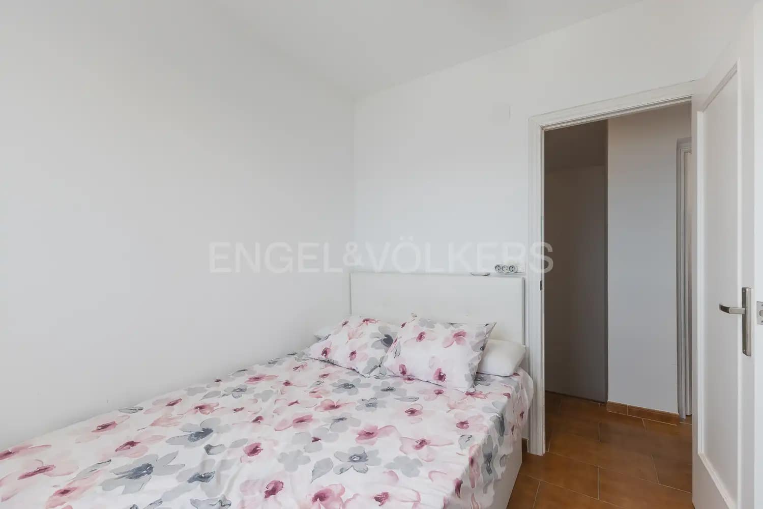4 bedroom Villa for sale in Sueca with garage - € 697,500 (Ref: 9898280)