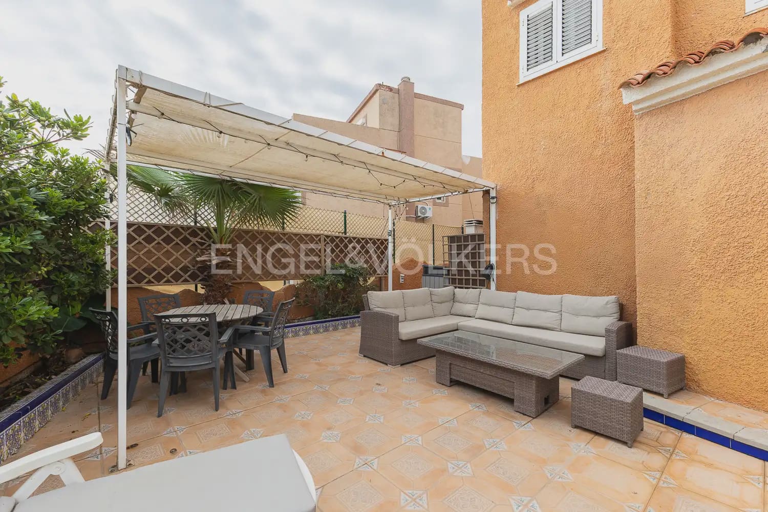 4 bedroom Villa for sale in Sueca with garage - € 697,500 (Ref: 9898280)