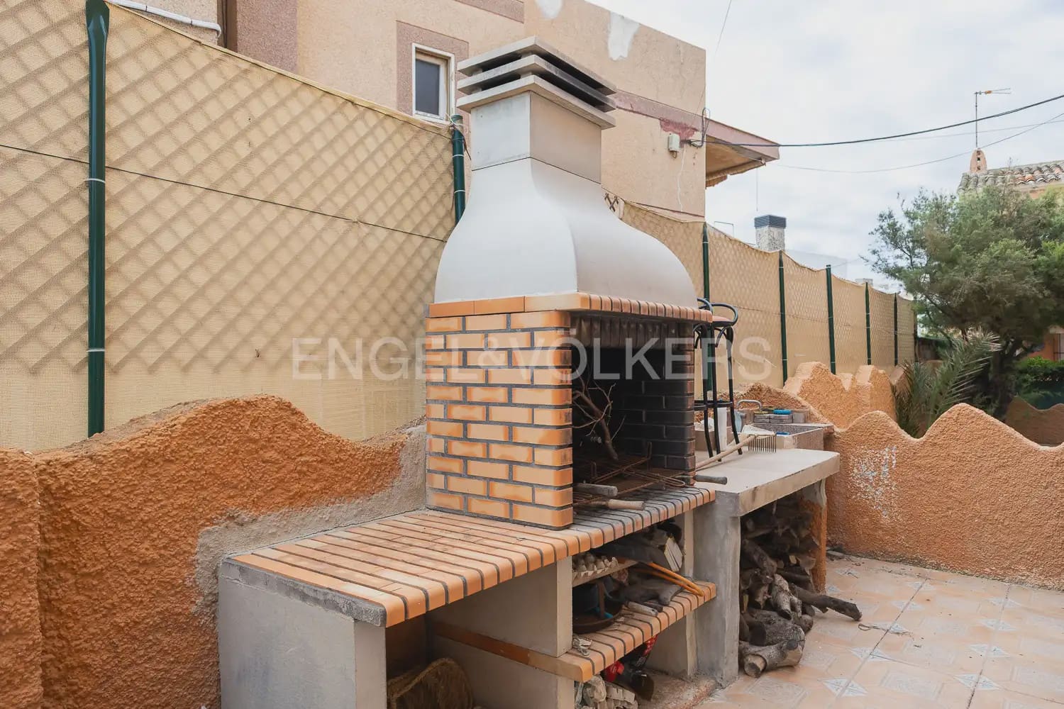 4 bedroom Villa for sale in Sueca with garage - € 697,500 (Ref: 9898280)