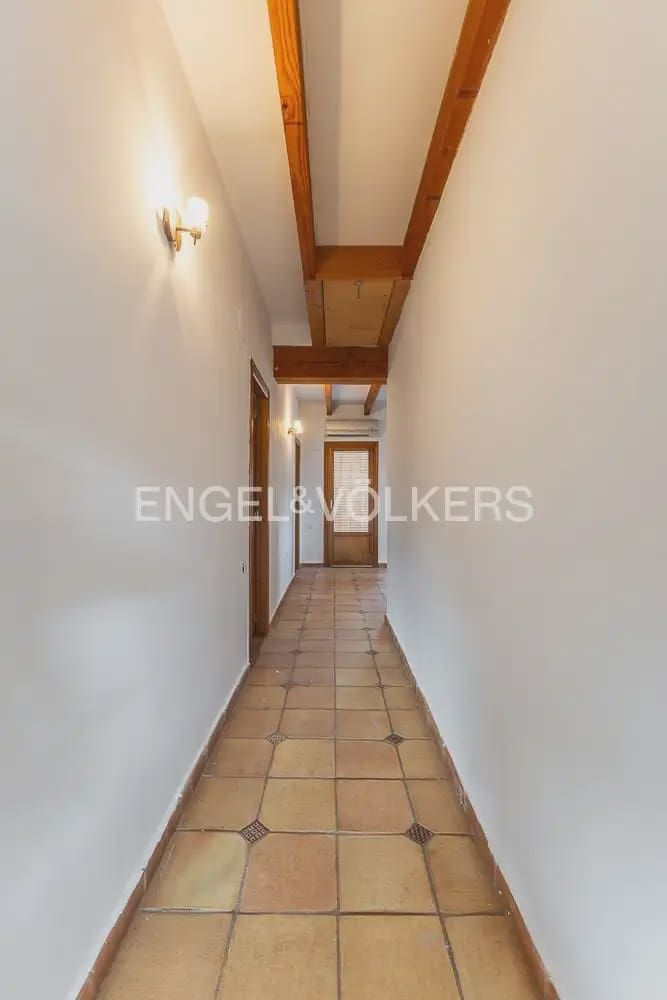 6 quarto Quinta/Casa Rural para venda em Orba com piscina garagem - 690 000 € (Ref: 9898281)