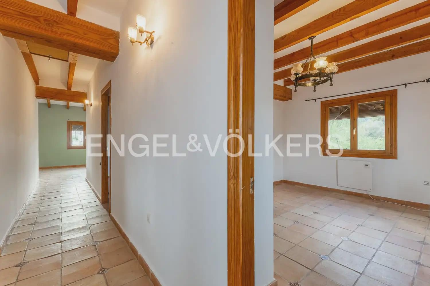 6 quarto Quinta/Casa Rural para venda em Orba com piscina garagem - 690 000 € (Ref: 9898281)