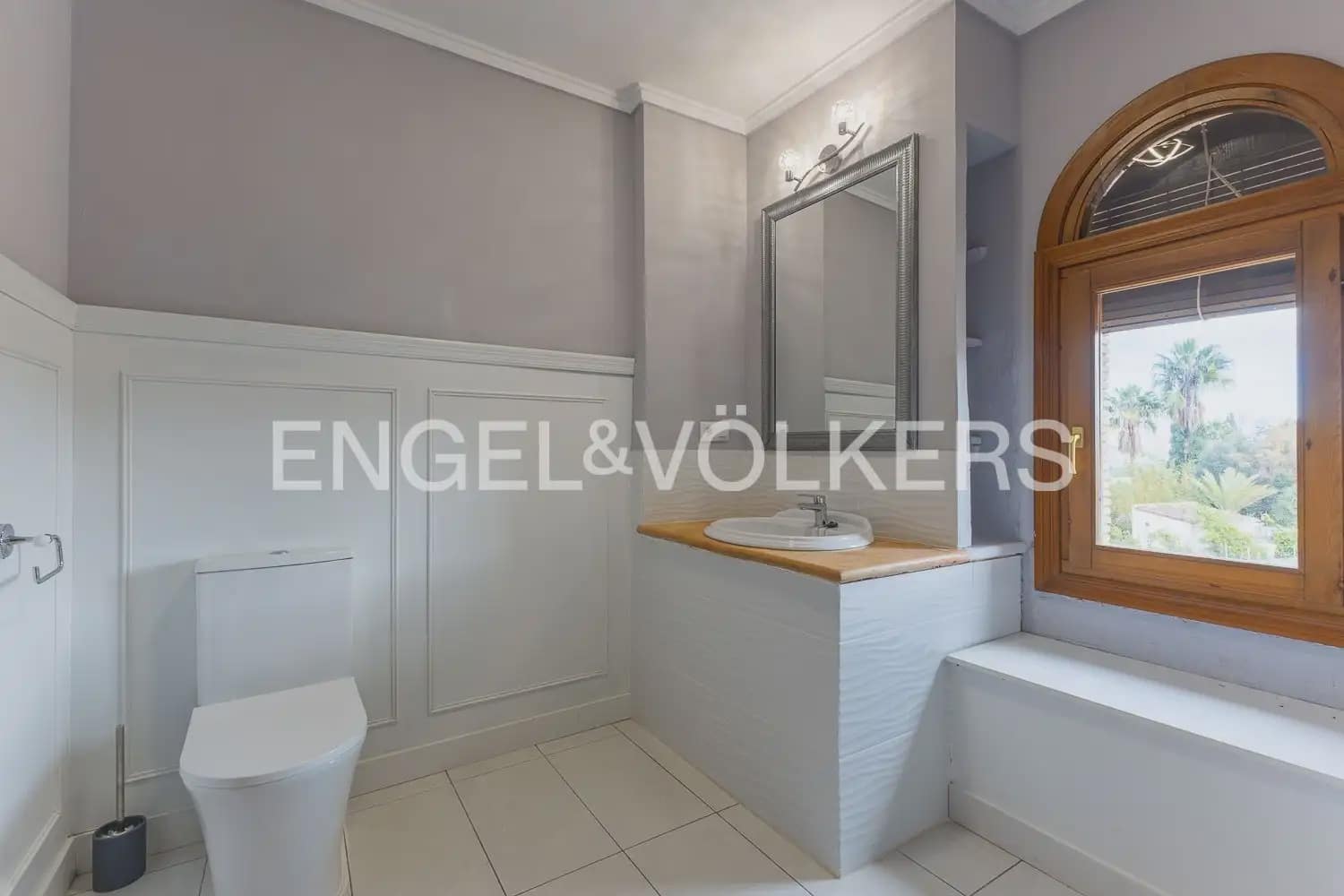 6 quarto Quinta/Casa Rural para venda em Orba com piscina garagem - 690 000 € (Ref: 9898281)