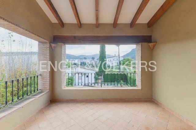 6 quarto Quinta/Casa Rural para venda em Orba com piscina garagem - 690 000 € (Ref: 9898281)