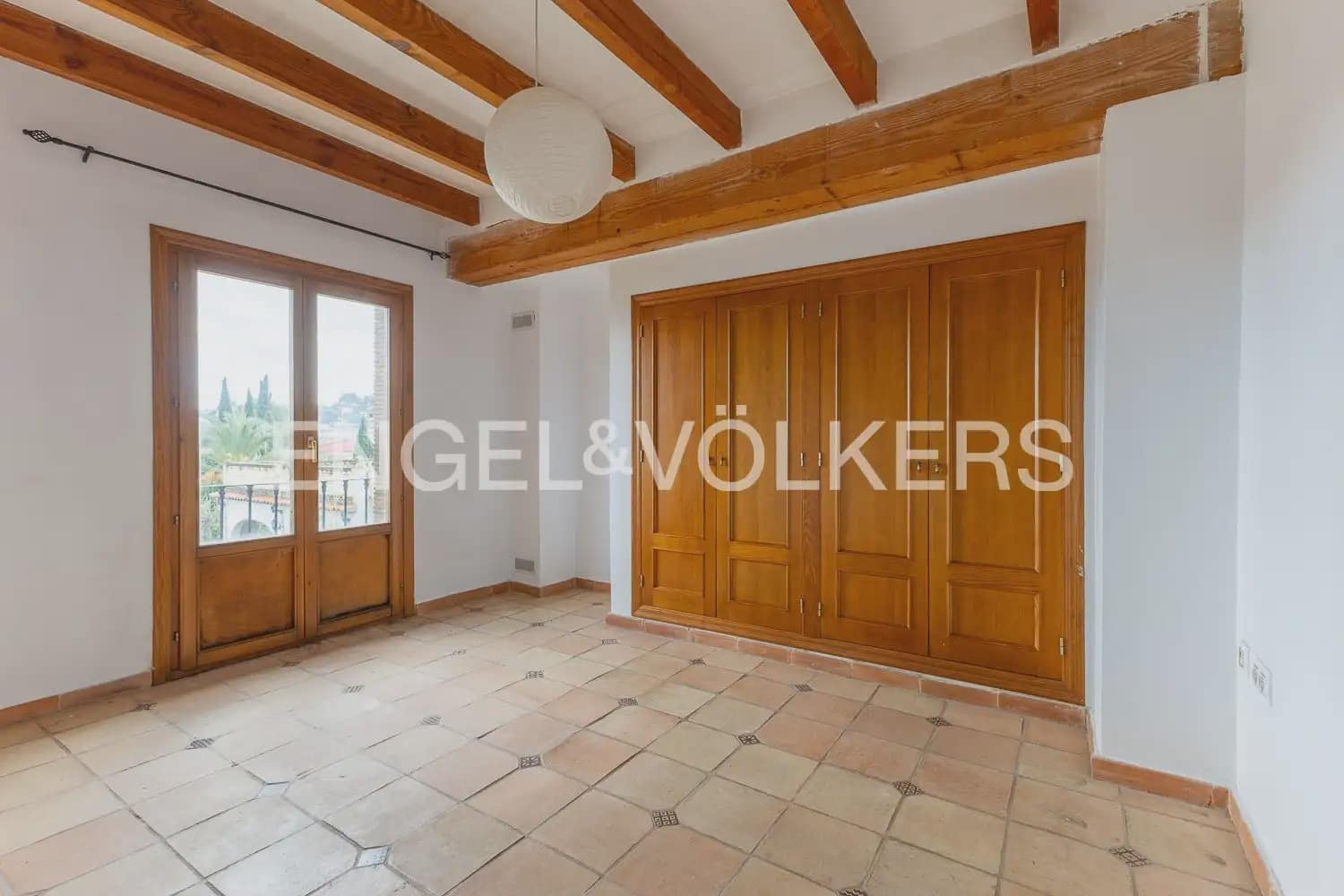 6 quarto Quinta/Casa Rural para venda em Orba com piscina garagem - 690 000 € (Ref: 9898281)