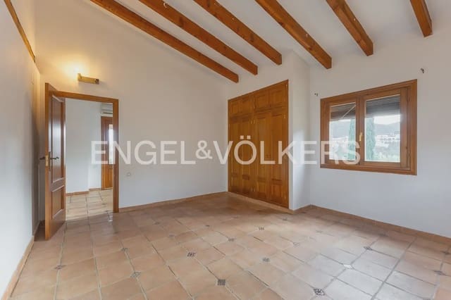 6 quarto Quinta/Casa Rural para venda em Orba com piscina garagem - 690 000 € (Ref: 9898281)