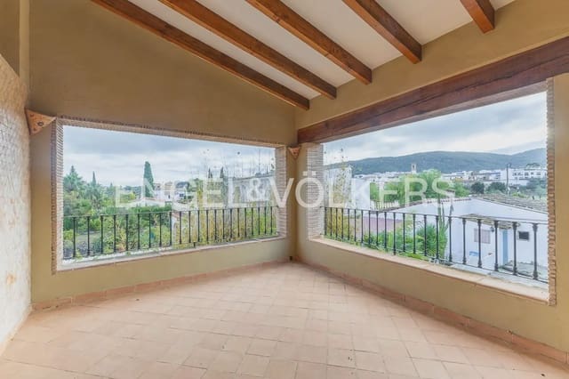 6 quarto Quinta/Casa Rural para venda em Orba com piscina garagem - 690 000 € (Ref: 9898281)