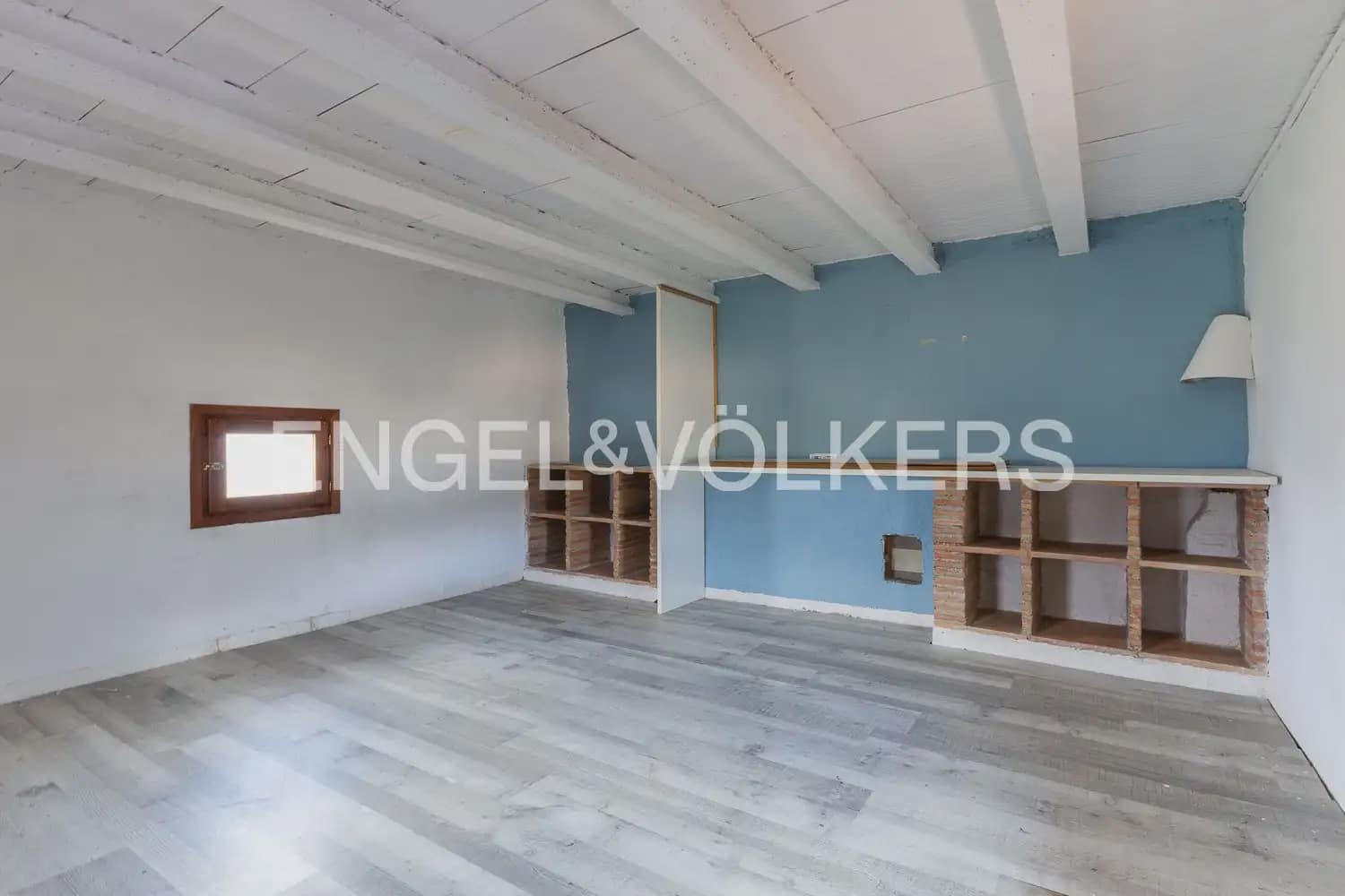 6 quarto Quinta/Casa Rural para venda em Orba com piscina garagem - 690 000 € (Ref: 9898281)