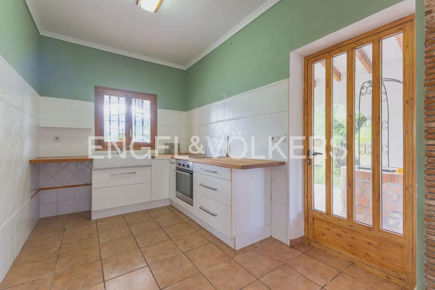 6 quarto Quinta/Casa Rural para venda em Orba com piscina garagem - 690 000 € (Ref: 9898281)