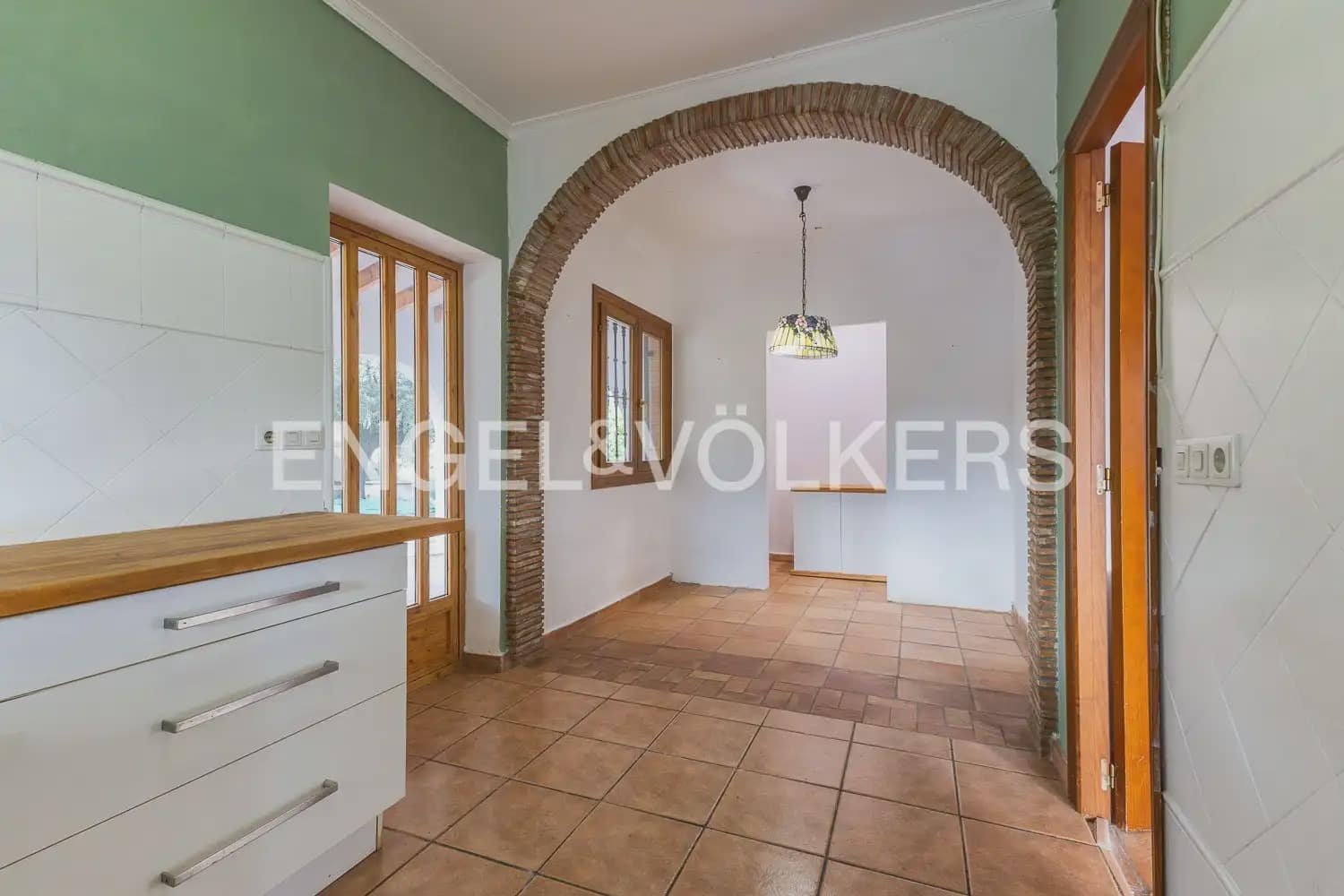 6 quarto Quinta/Casa Rural para venda em Orba com piscina garagem - 690 000 € (Ref: 9898281)