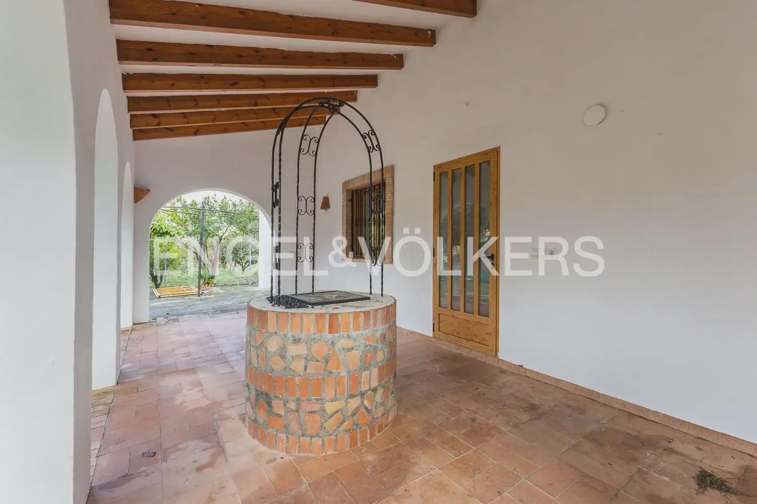 6 quarto Quinta/Casa Rural para venda em Orba com piscina garagem - 690 000 € (Ref: 9898281)