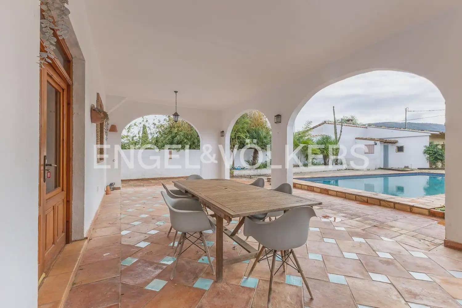 6 quarto Quinta/Casa Rural para venda em Orba com piscina garagem - 690 000 € (Ref: 9898281)