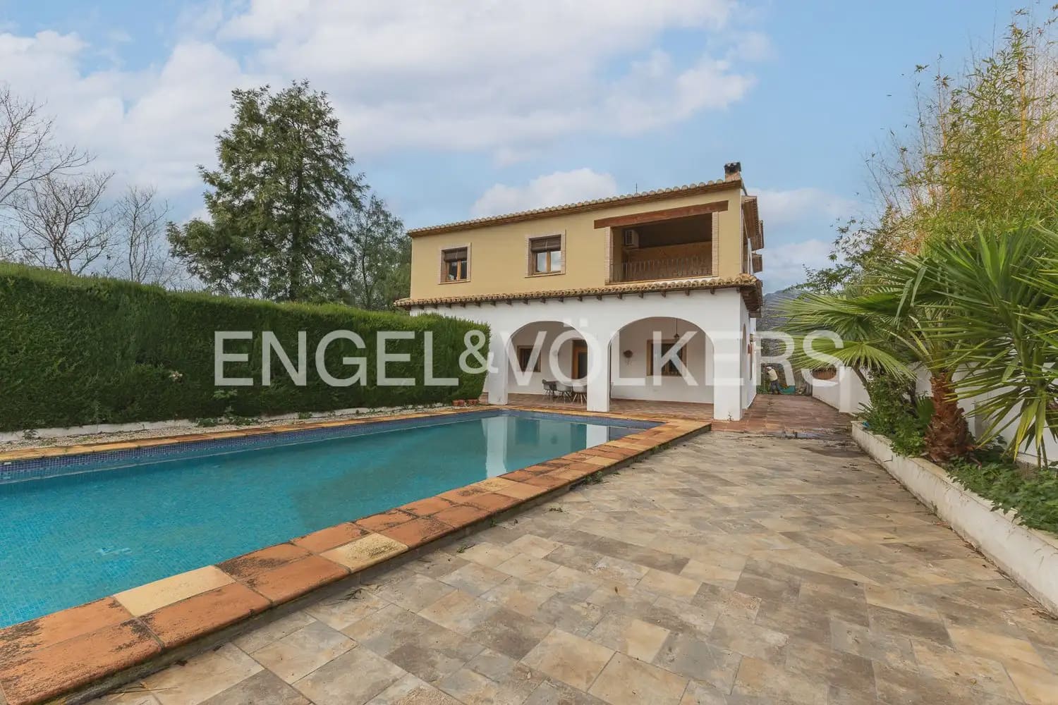 6 quarto Quinta/Casa Rural para venda em Orba com piscina garagem - 690 000 € (Ref: 9898281)