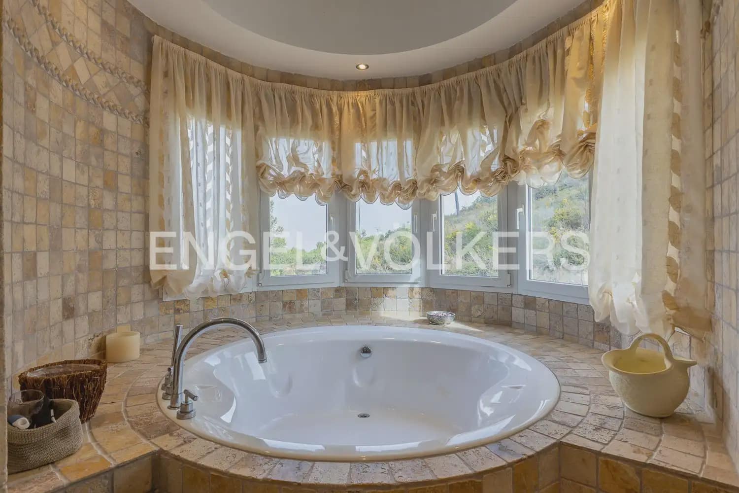 4 sovrum Villa till salu i Javea / Xabia med garage - 2 200 000 € (Ref: 9898282)