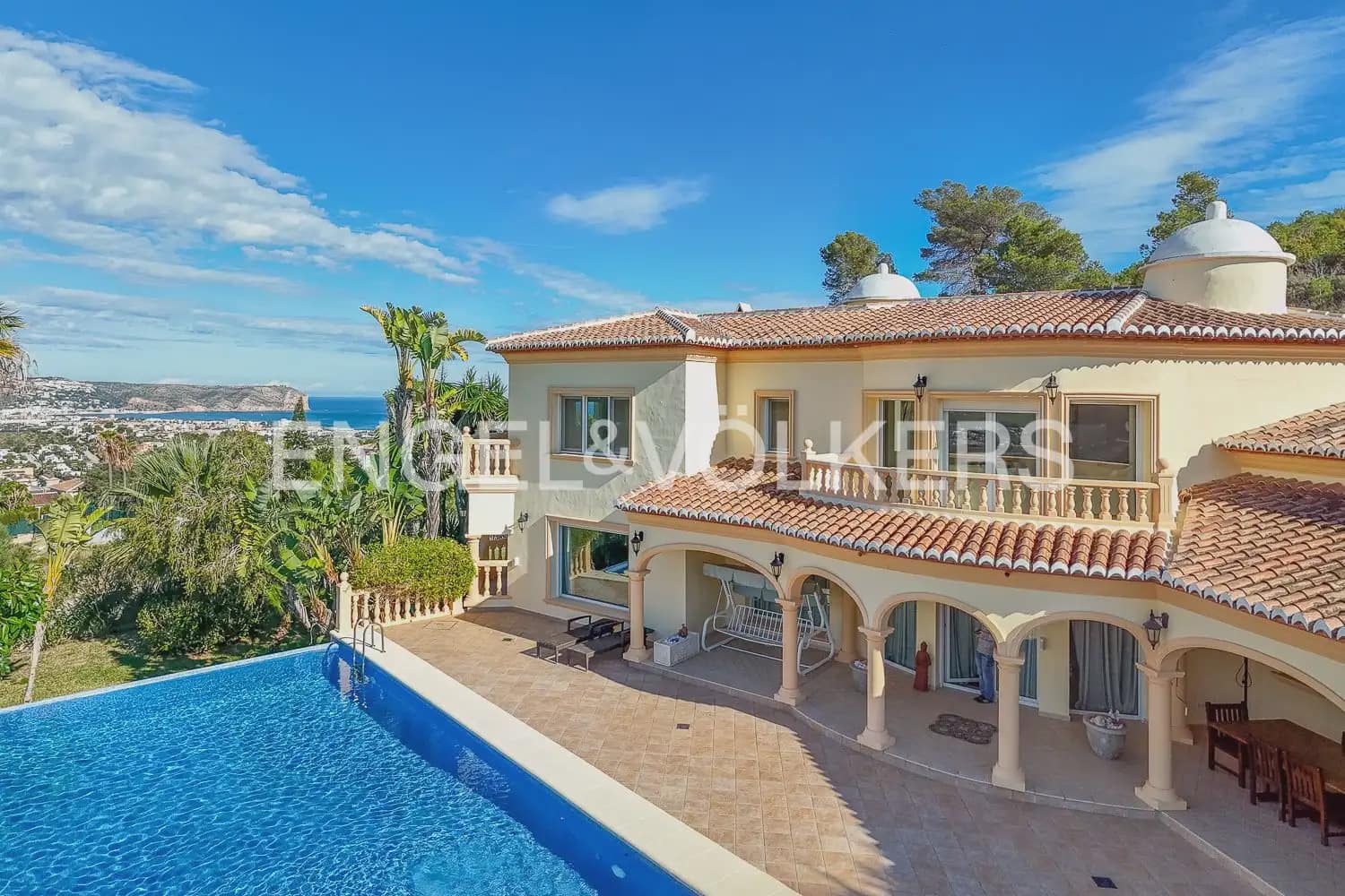 4 sovrum Villa till salu i Javea / Xabia med garage - 2 200 000 € (Ref: 9898282)