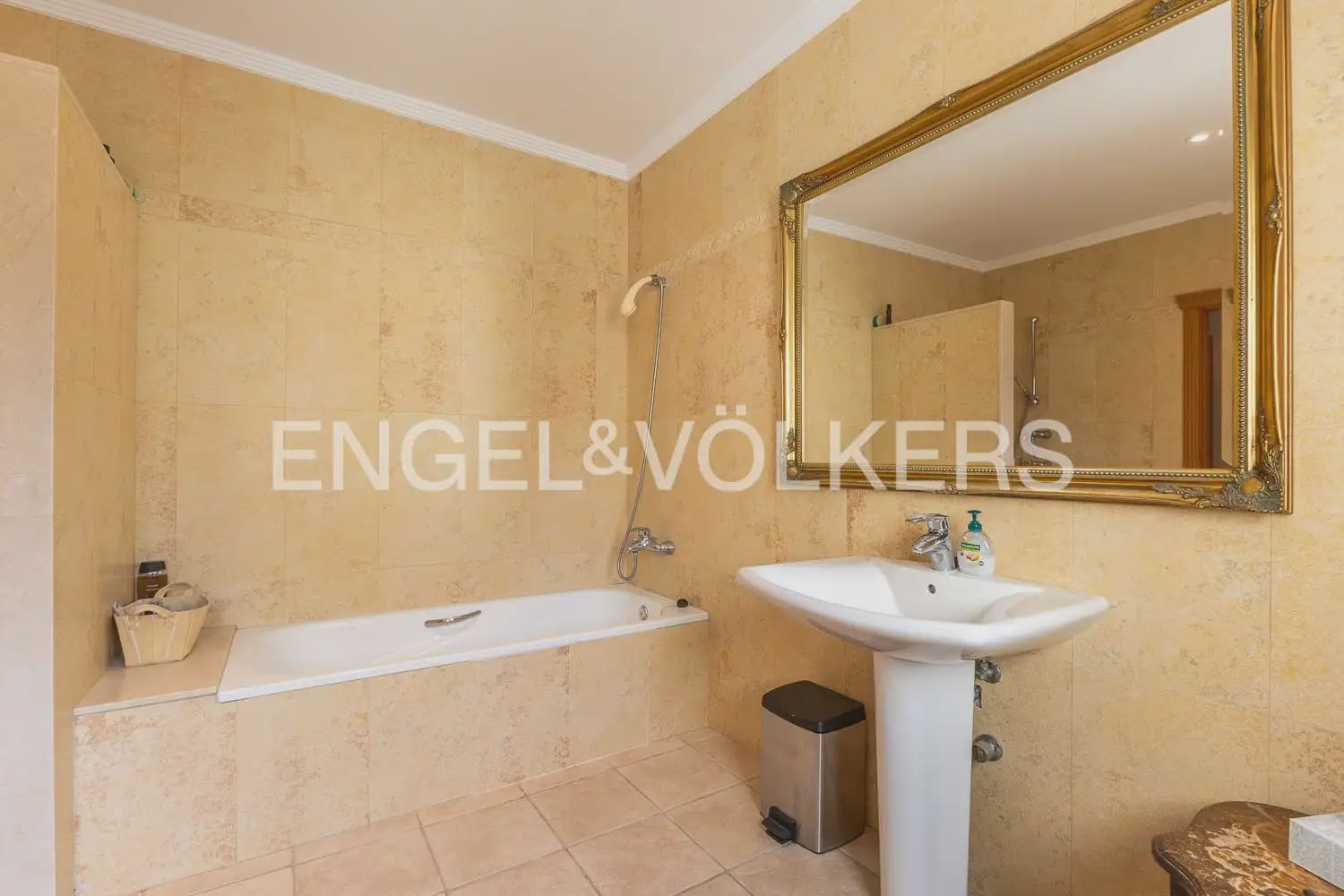 4 sovrum Villa till salu i Javea / Xabia med garage - 2 200 000 € (Ref: 9898282)