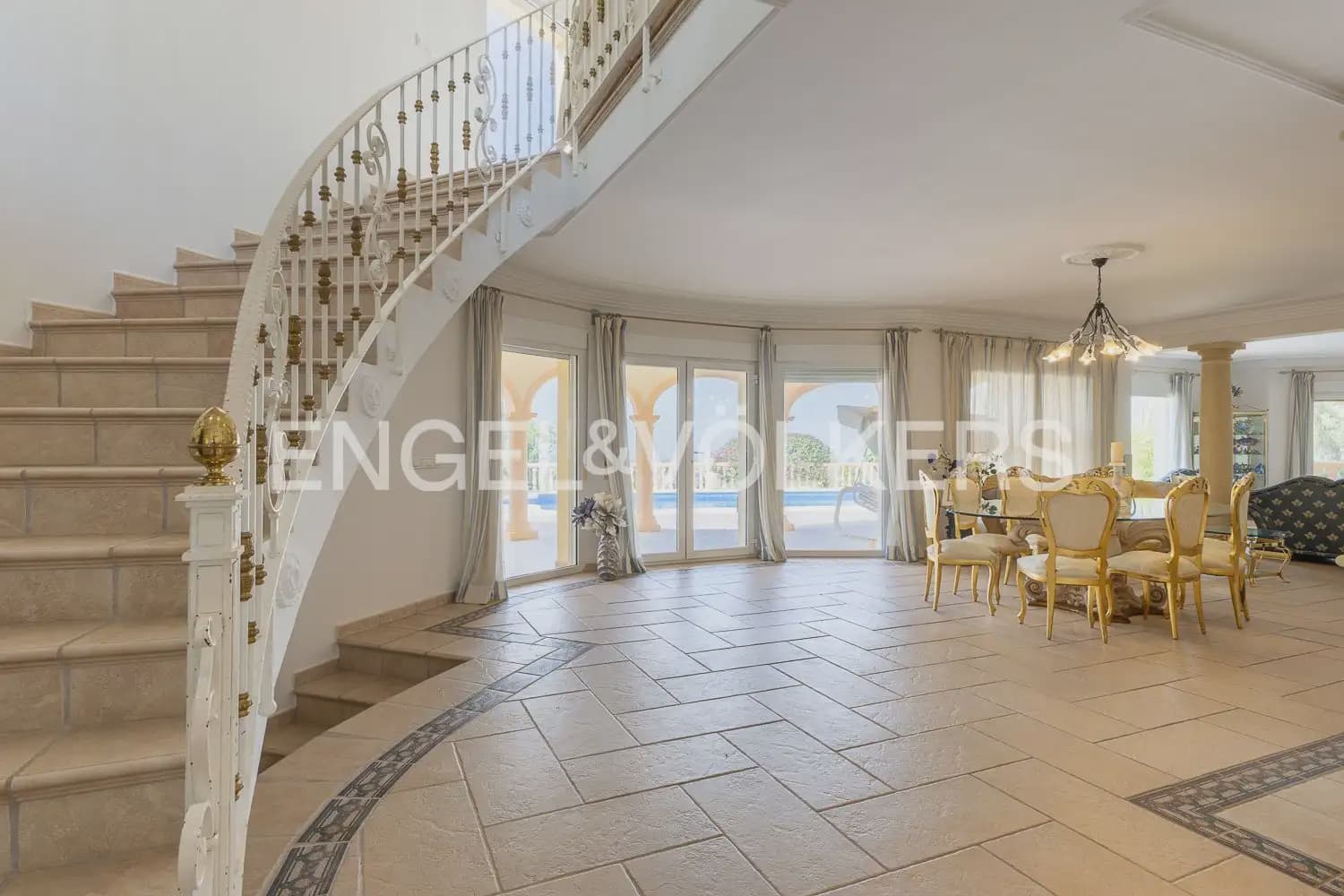 4 sovrum Villa till salu i Javea / Xabia med garage - 2 200 000 € (Ref: 9898282)
