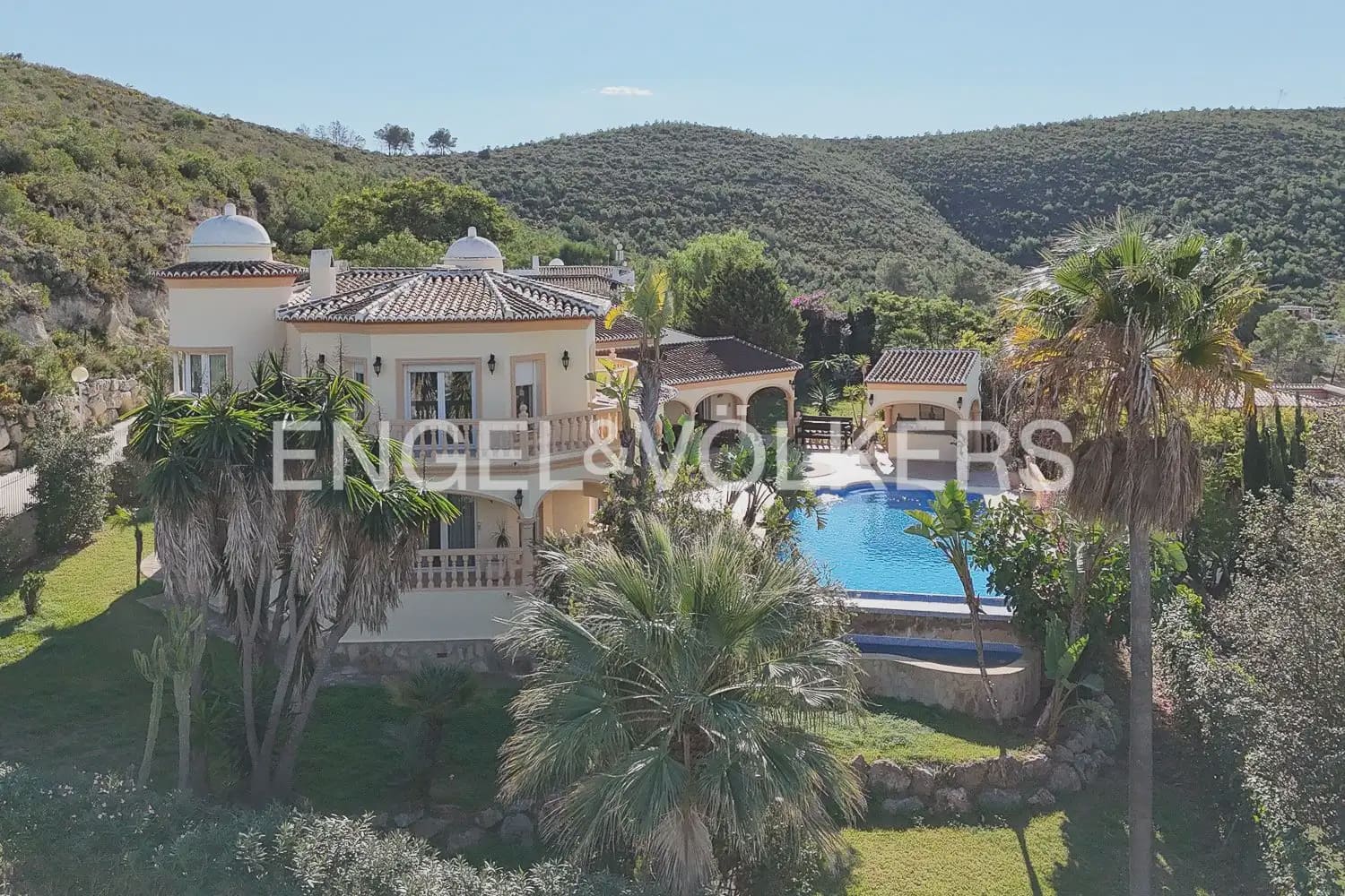 4 sovrum Villa till salu i Javea / Xabia med garage - 2 200 000 € (Ref: 9898282)