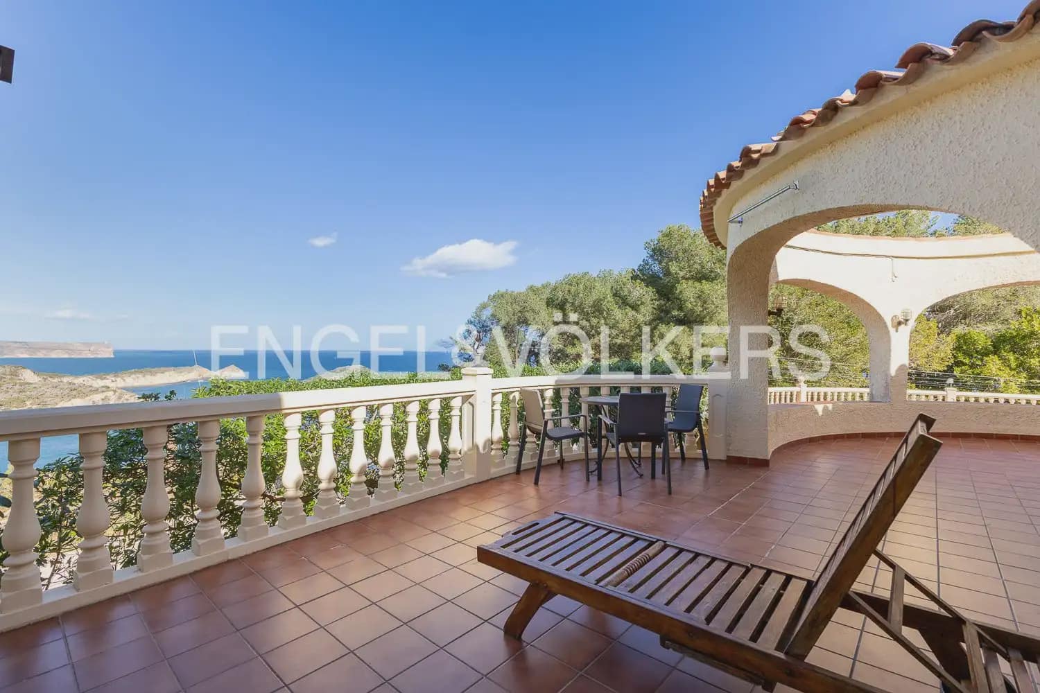 4 Zimmer Villa zu verkaufen in Javea / Xabia mit Pool Garage - 3.499.000 € (Ref: 9898283)