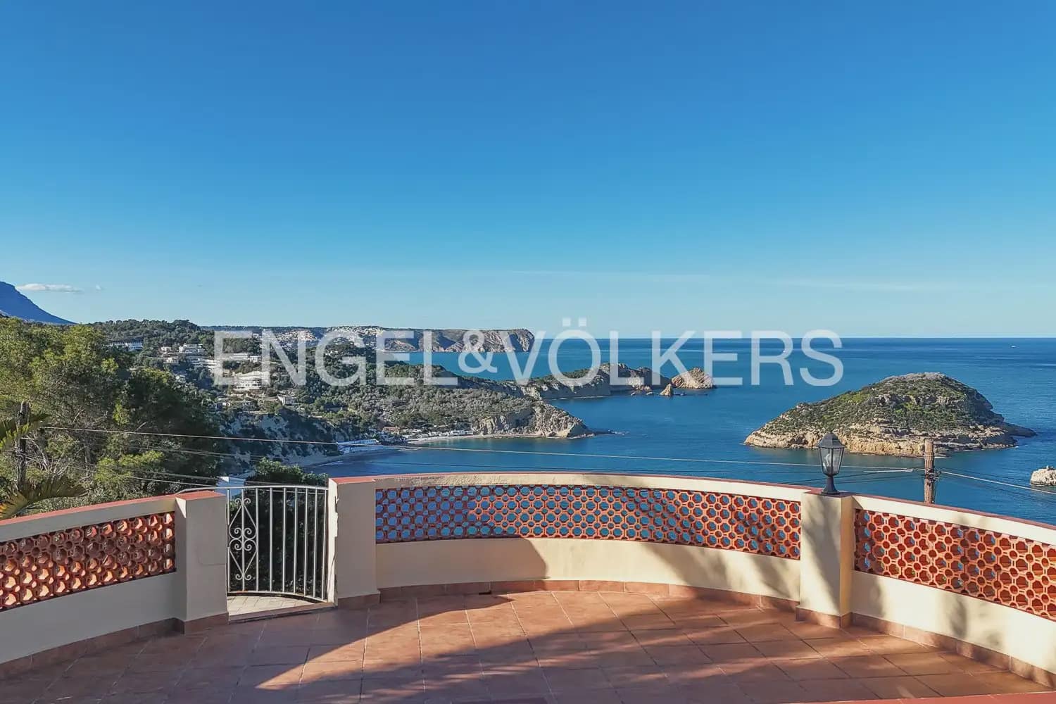 4 Zimmer Villa zu verkaufen in Javea / Xabia mit Pool Garage - 3.499.000 € (Ref: 9898283)