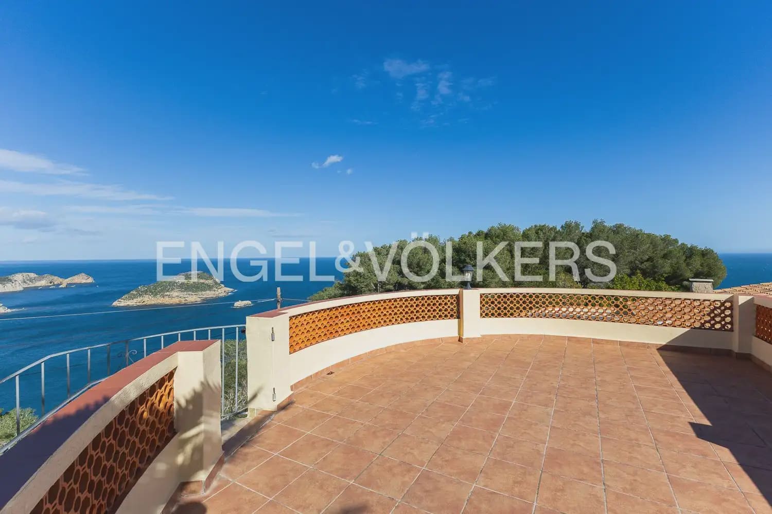 4 Zimmer Villa zu verkaufen in Javea / Xabia mit Pool Garage - 3.499.000 € (Ref: 9898283)