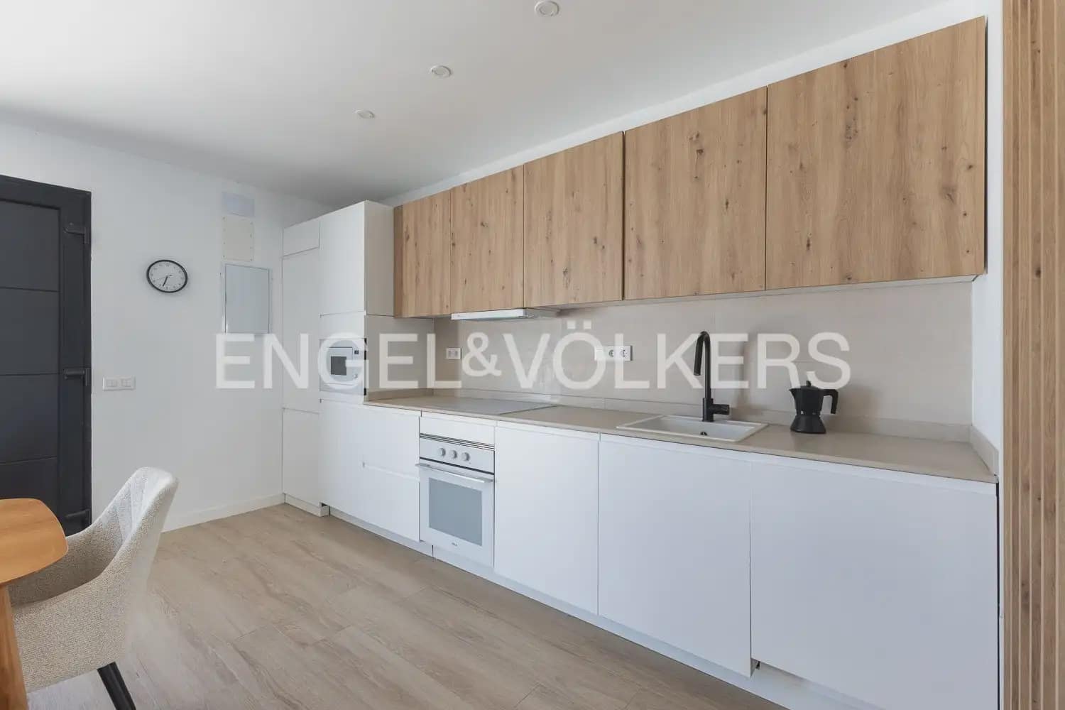 4 bedroom Villa for rent in Alfara del Patriarca - € 2,800 (Ref: 9898284)