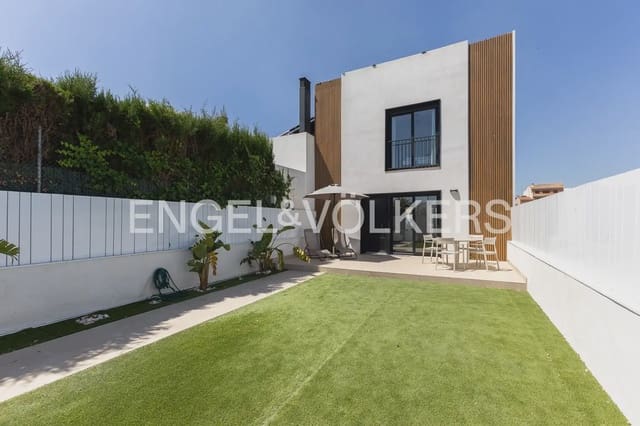 4 bedroom Villa for rent in Alfara del Patriarca - € 2,800 (Ref: 9898284)