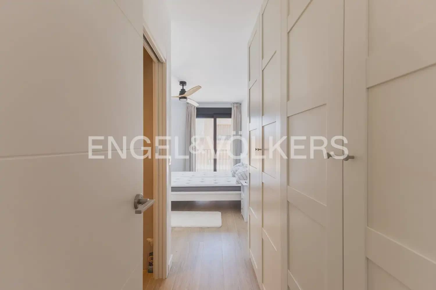 4 bedroom Villa for rent in Alfara del Patriarca - € 2,800 (Ref: 9898284)