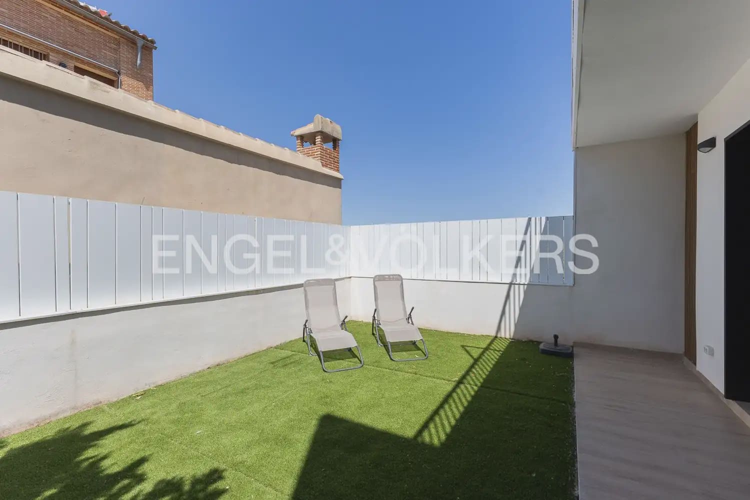 4 bedroom Villa for rent in Alfara del Patriarca - € 2,800 (Ref: 9898284)