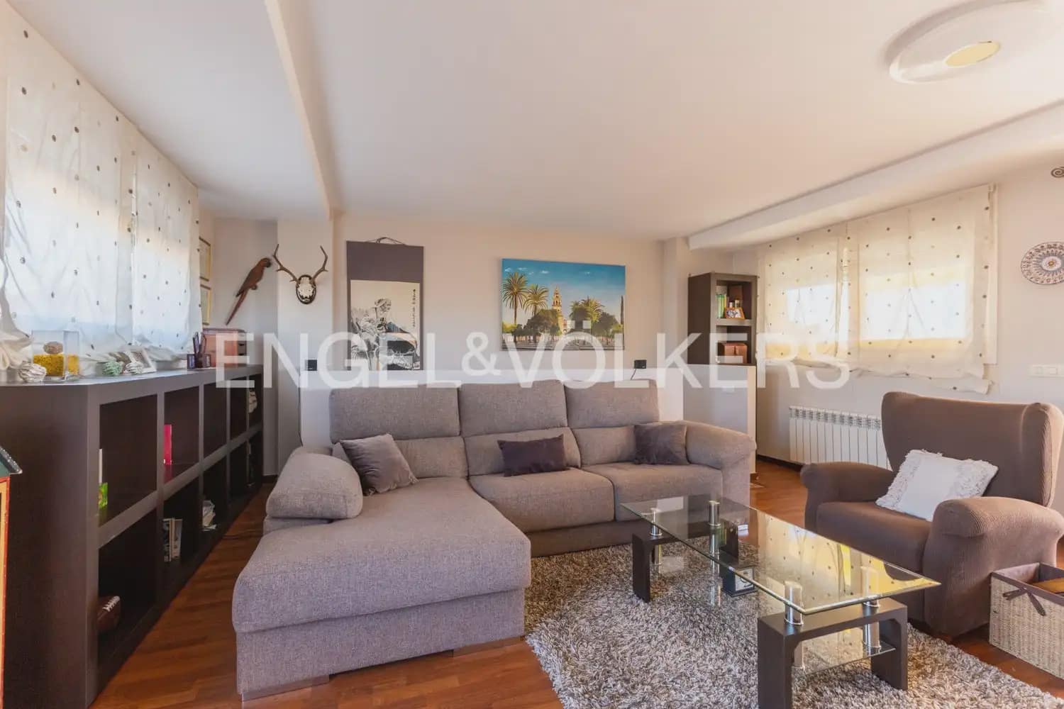 4 makuuhuone Rivitalo myytävänä paikassa Castello de la Plana mukana 
autotalli - 475 000 € (Ref: 9898285)