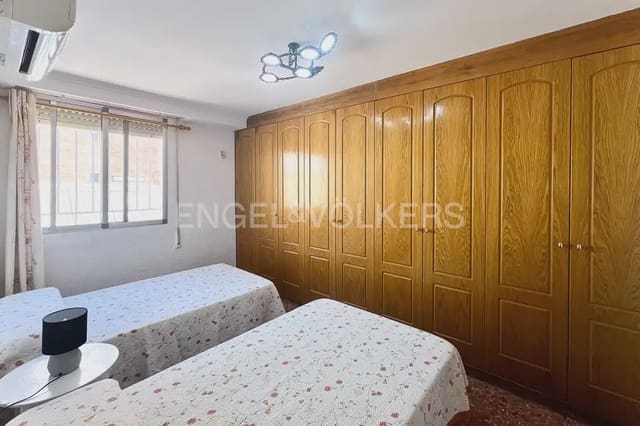 3 bedroom Penthouse for rent in Sueca with pool garage - € 3,500 (Ref: 9898286)