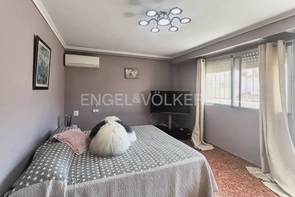 3 bedroom Penthouse for rent in Sueca with pool garage - € 3,500 (Ref: 9898286)