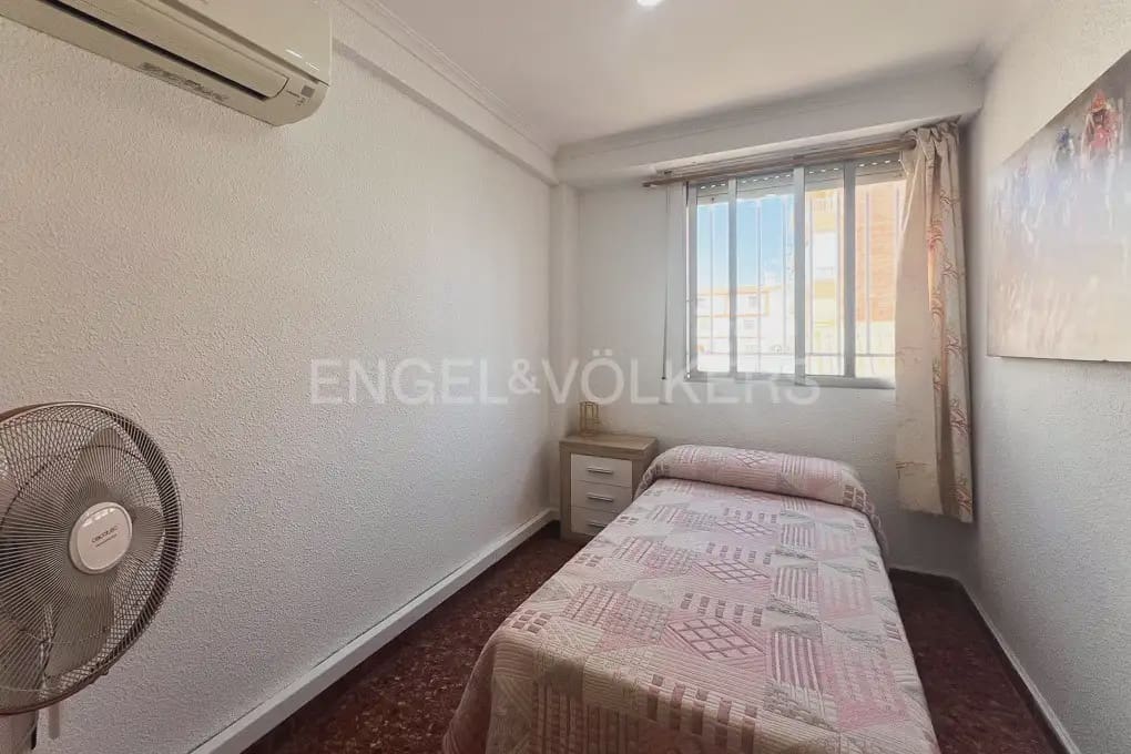 3 bedroom Penthouse for rent in Sueca with pool garage - € 3,500 (Ref: 9898286)