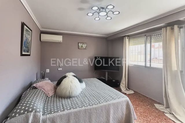 3 bedroom Penthouse for rent in Sueca with pool garage - € 3,500 (Ref: 9898286)