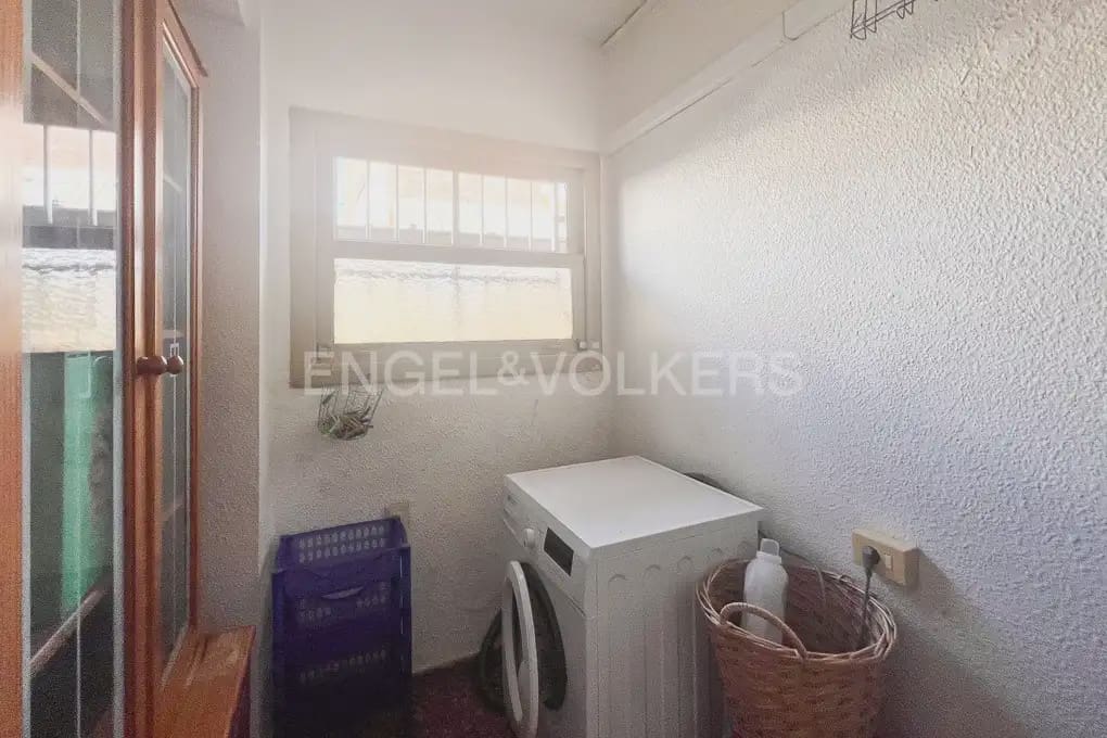 3 bedroom Penthouse for rent in Sueca with pool garage - € 3,500 (Ref: 9898286)